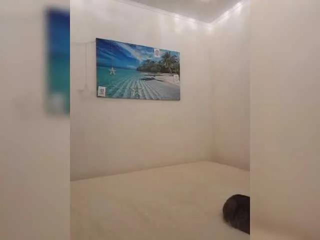 Offline mery8poppins on BongaCams