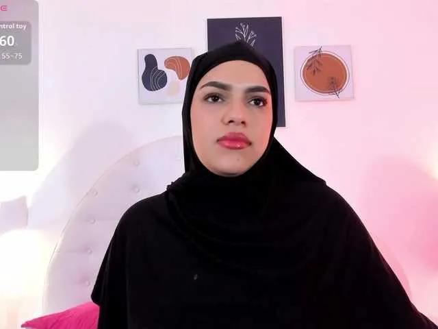 Offline mhia-paris on BongaCams