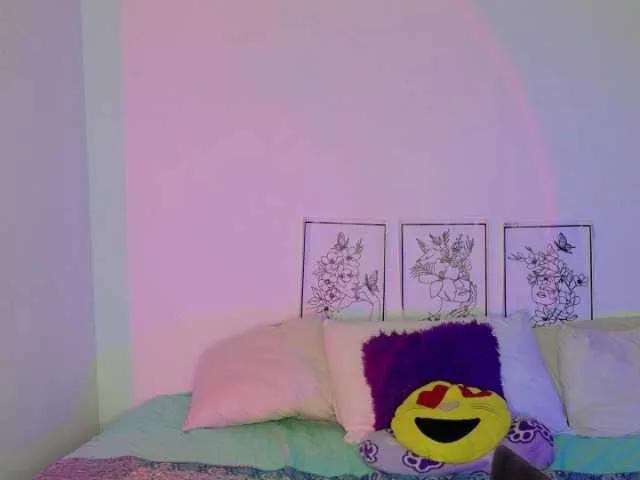 Offline MIA-1L on BongaCams