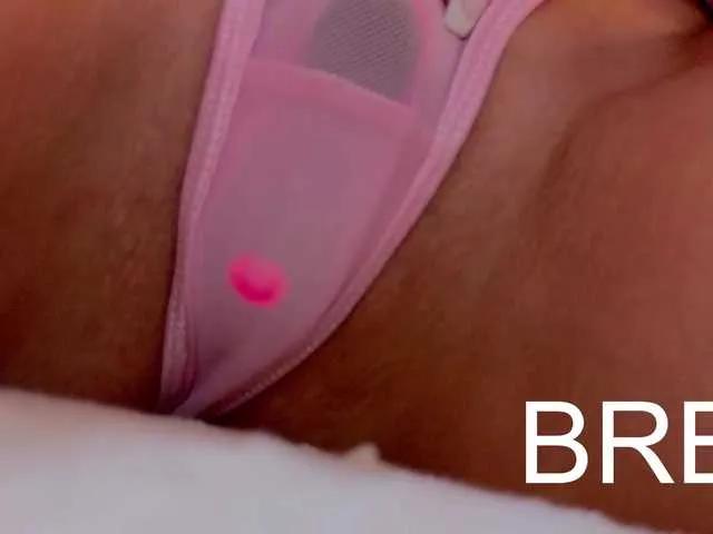 Offline MiamiMur on BongaCams