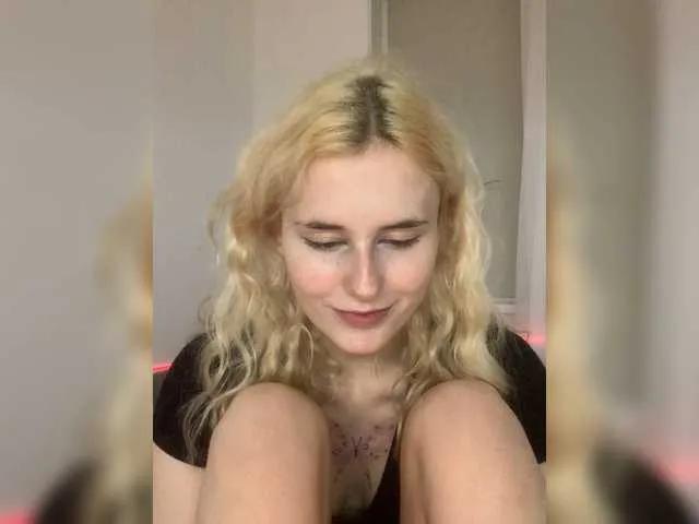 Offline MilaElin on BongaCams
