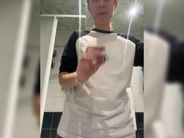 Offline Milana22a on BongaCams