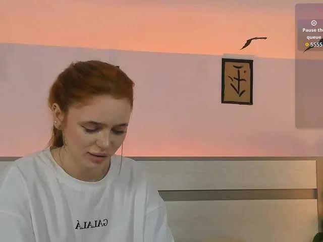 Offline MissRedFox on BongaCams