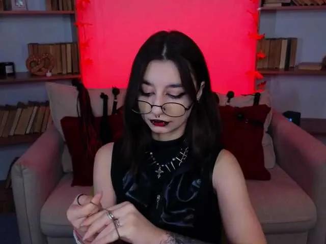 Offline MistressMarcelline on BongaCams