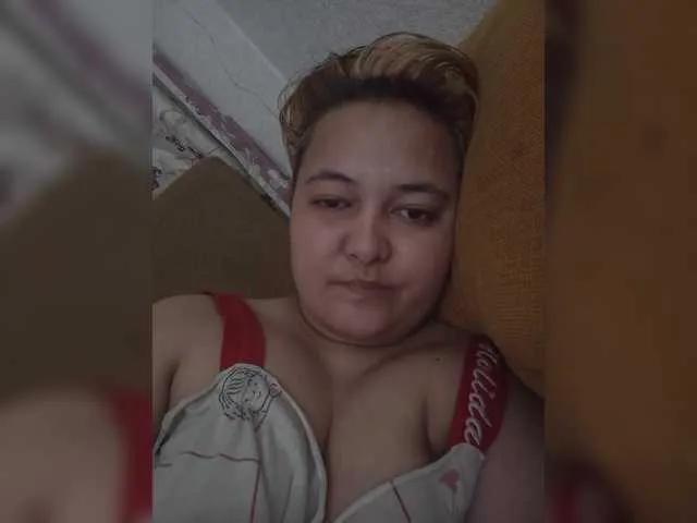 Offline Molly-Janette on BongaCams