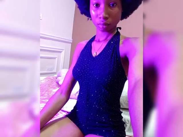 Offline MonaKeys on BongaCams