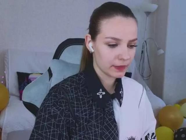 Offline monicaerotic on BongaCams