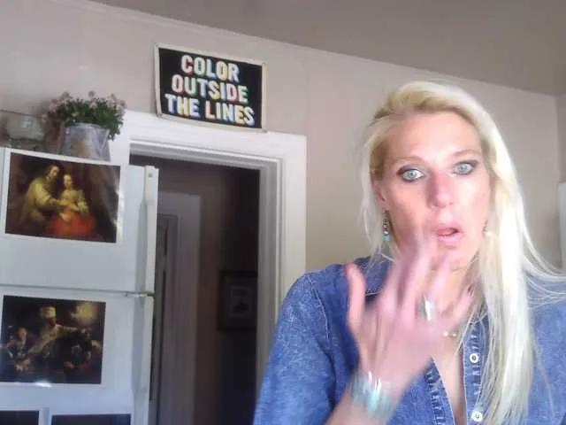 Offline mylfGlama on BongaCams