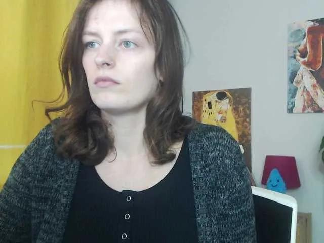 Offline NadineGold on BongaCams