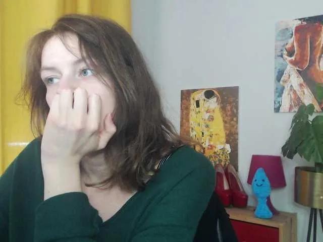 Offline NadineGold on BongaCams