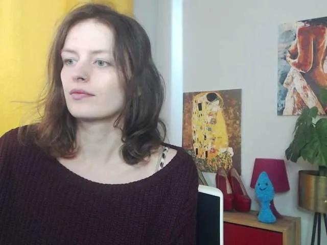 Offline NadineGold on BongaCams