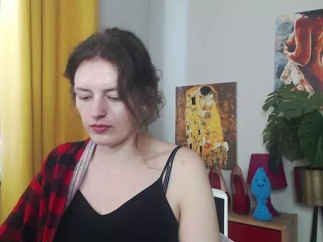 Offline NadineGold on BongaCams