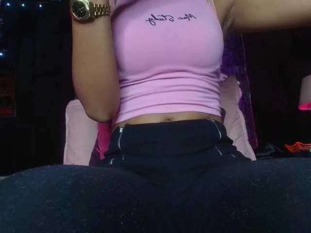 Offline naomi-k on BongaCams