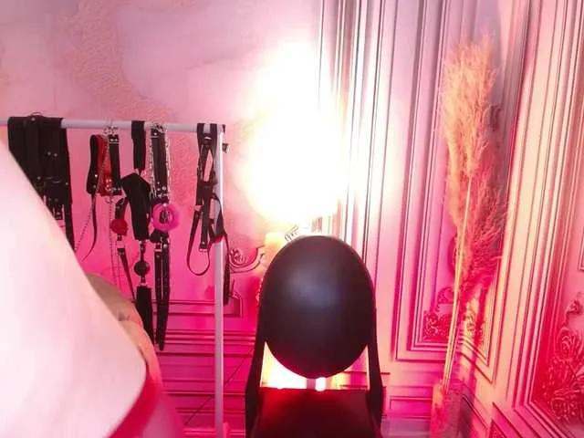 Offline Naty-slavedoll on BongaCams