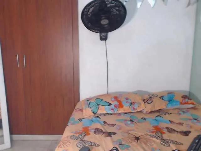 Offline nicolle-sanders on BongaCams