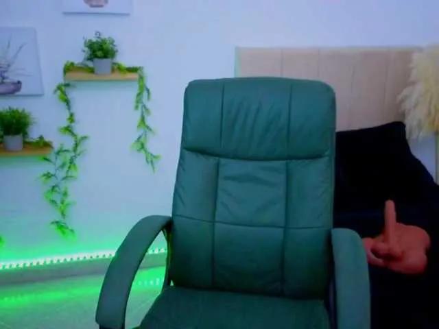 Offline pequitasmedusa on BongaCams