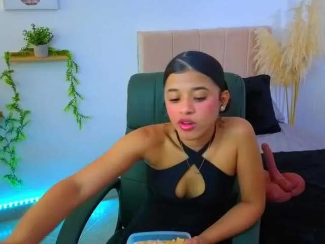 Offline pequitasmedusa on BongaCams