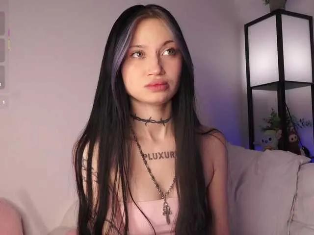 Freechat PLUXURY- on BongaCams