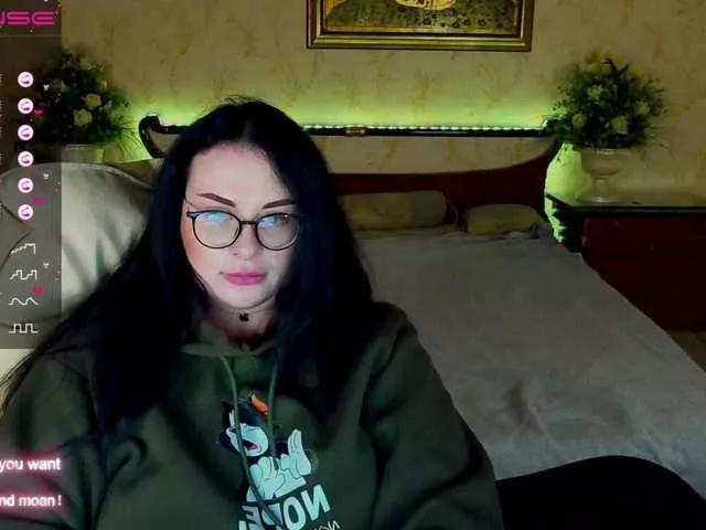 Offline PollyMur on BongaCams