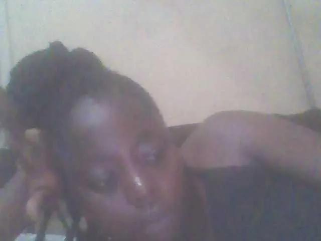 Freechat PrettyG on BongaCams