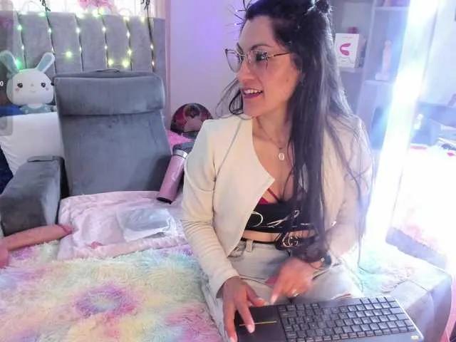 Offline Rapunzell-- on BongaCams