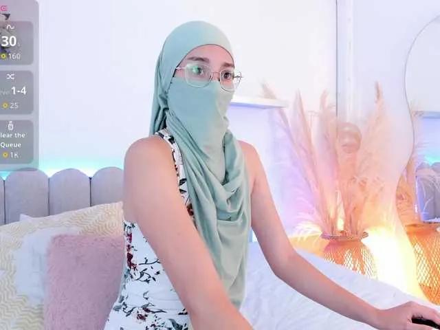BongaCams Ridwanaa is Freechat Ridwanaa — Feel desired and admired without saying a word, Or simply a connection that vibrates the soul, not just the body.