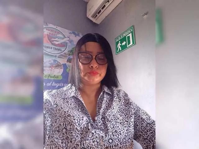 Offline roxanamontero on BongaCams