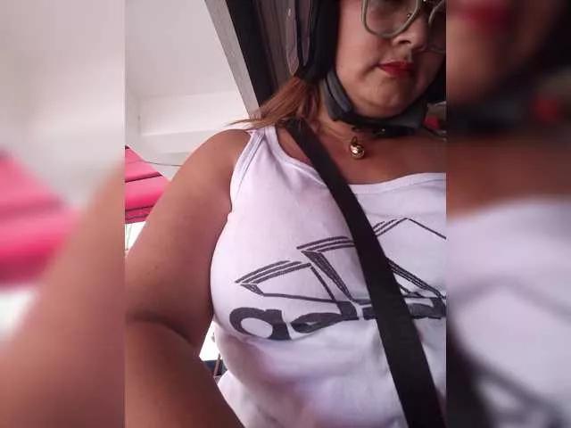 Offline roxanamontero on BongaCams