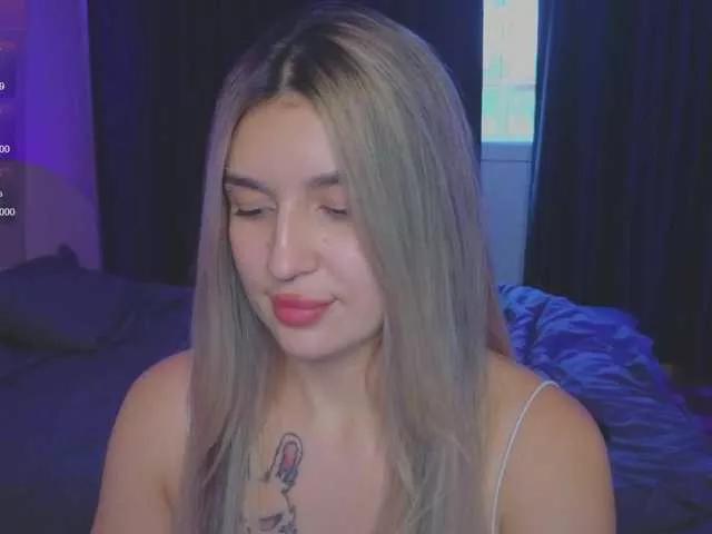 Offline RoxyChilli on BongaCams