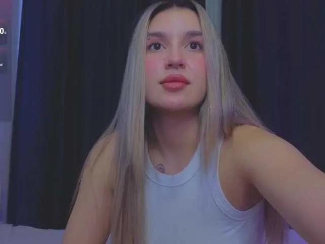 Offline RoxyChilli on BongaCams