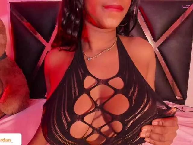 Offline roxyjordan on BongaCams