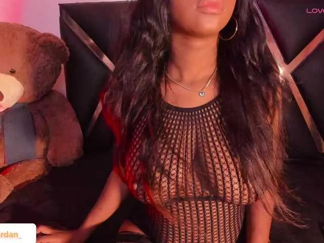 Offline roxyjordan on BongaCams