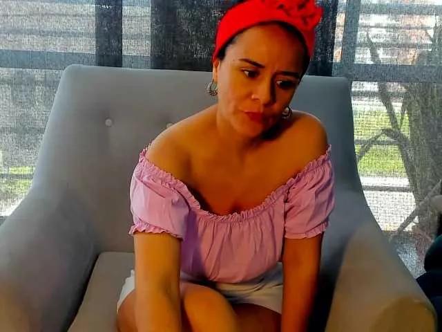 Freechat Samhotie on BongaCams