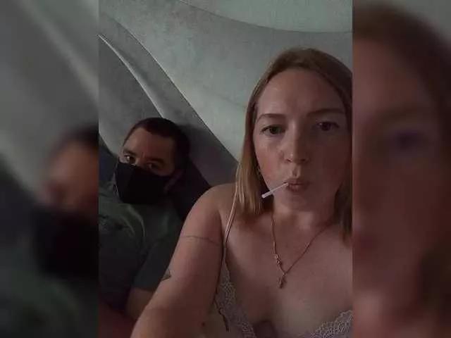 Offline Samochka-25ANDSamec-32 on BongaCams