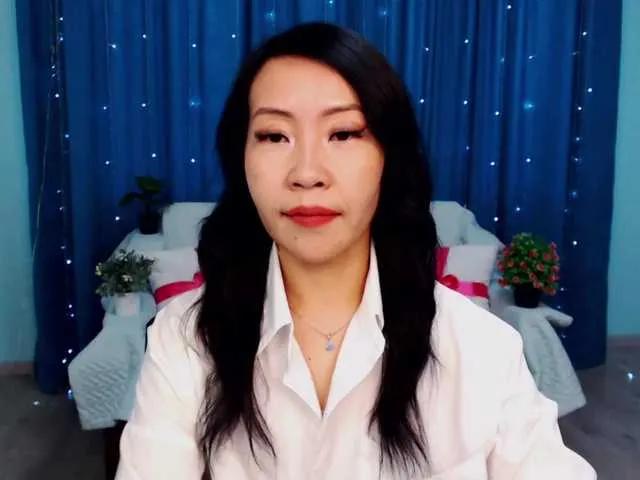 Offline Sarahsexygirl on BongaCams