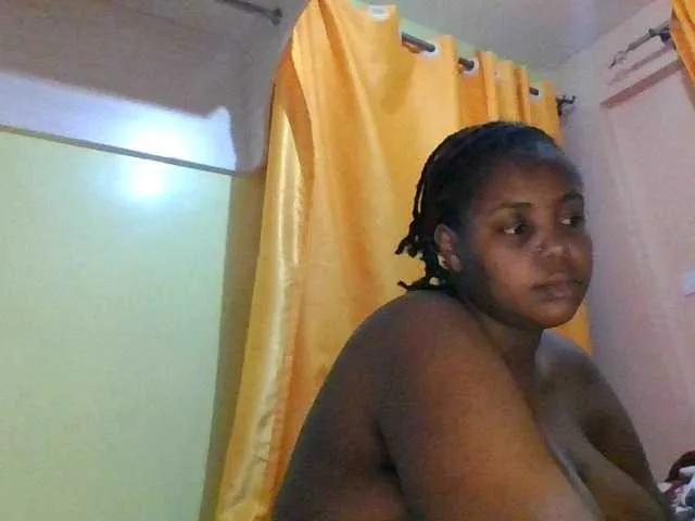 Offline sauccyspoilage on BongaCams