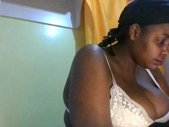 Offline sauccyspoilage on BongaCams