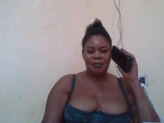 Offline Sexydove on BongaCams