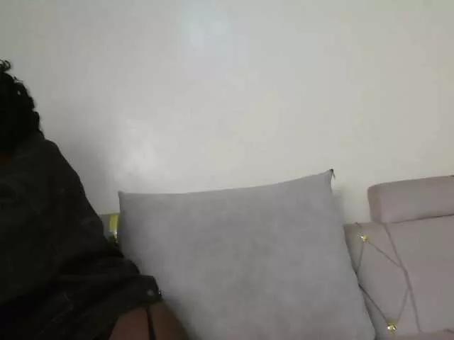 Offline Sexyivy on BongaCams