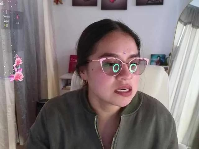 Offline shekina on BongaCams