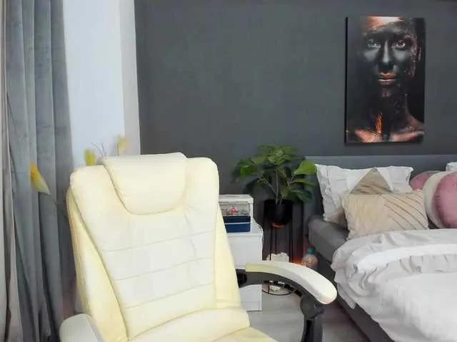 Offline SoniaRey on BongaCams