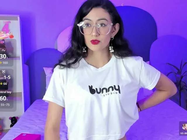 Offline SophieGomez2 on BongaCams