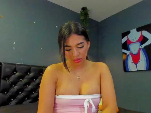 Offline Sophiietaylor on BongaCams