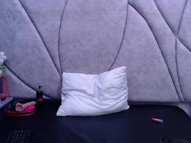 Offline StefannySweet on BongaCams