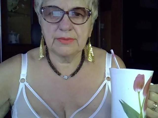 Freechat SweetCherry00 on BongaCams