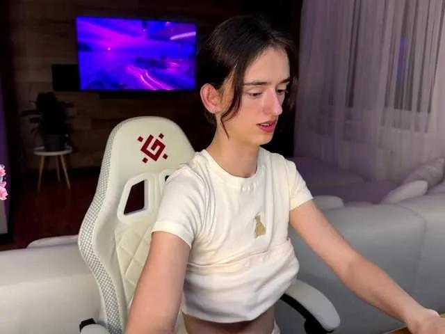 Offline SweetieTati on BongaCams