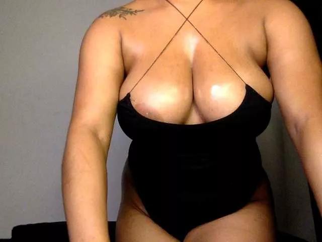 Freechat Sweets69 on BongaCams