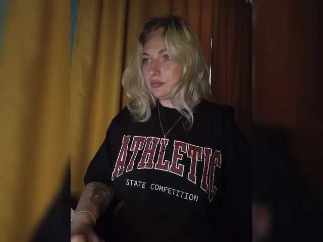 Offline Tanysha-1 on BongaCams