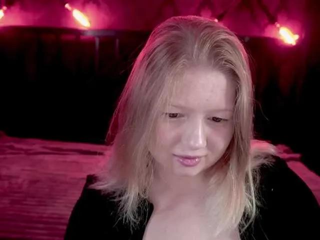 Offline TinkerrBelll on BongaCams