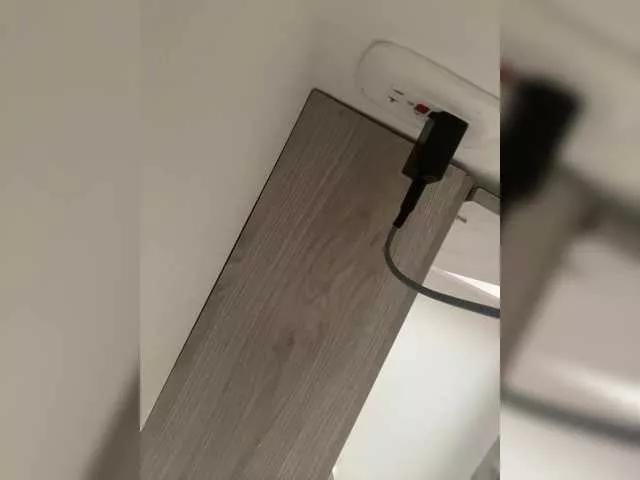 Offline TinyRouse on BongaCams